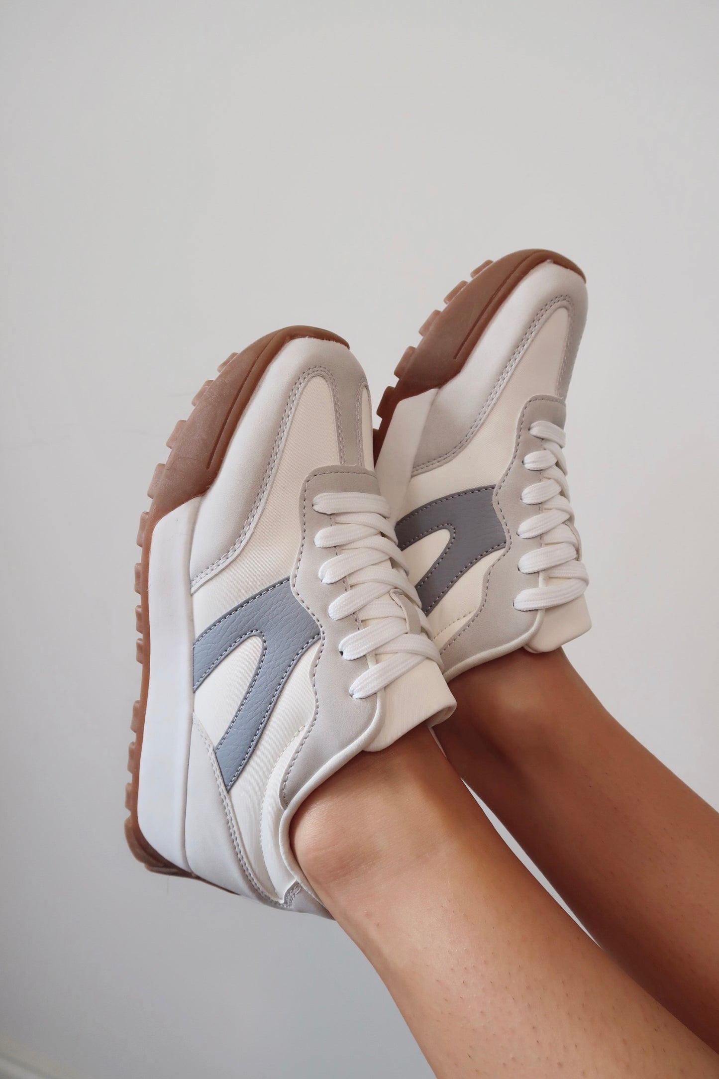 With Ease Sneaker