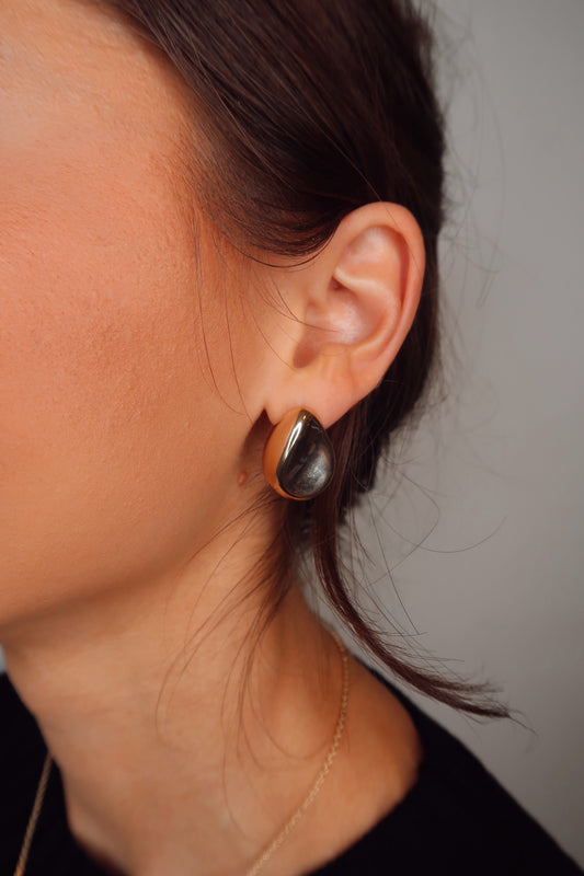With Style Flat Tear Drop Stud Errings